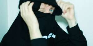 jUST tRYING tO rELAX