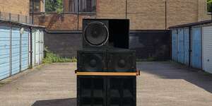 Find A Way (feat. Suli Breaks)